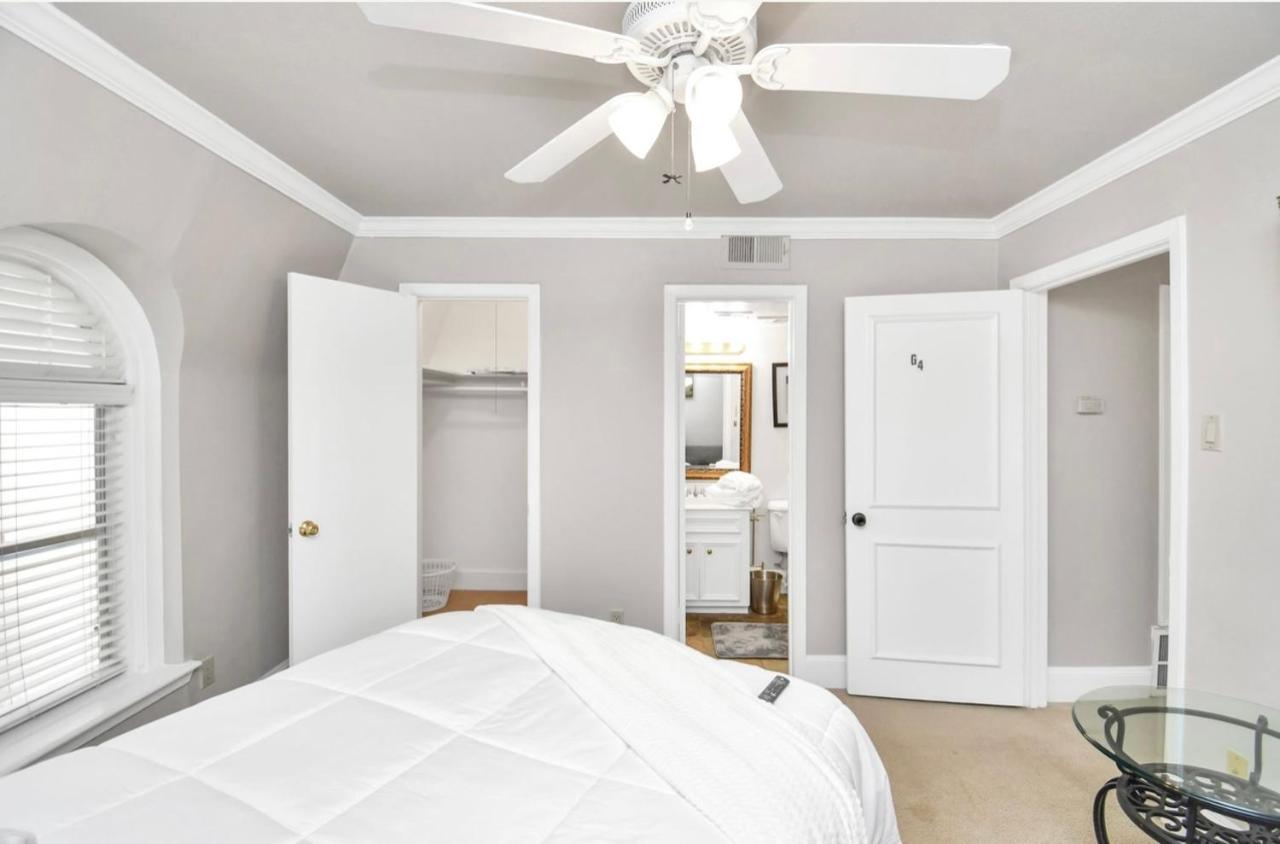Stunning Private Room In Town Home Houston Exterior photo